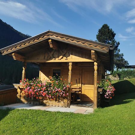 Haus Am Gletscher Neustift im Stubaital Luaran gambar