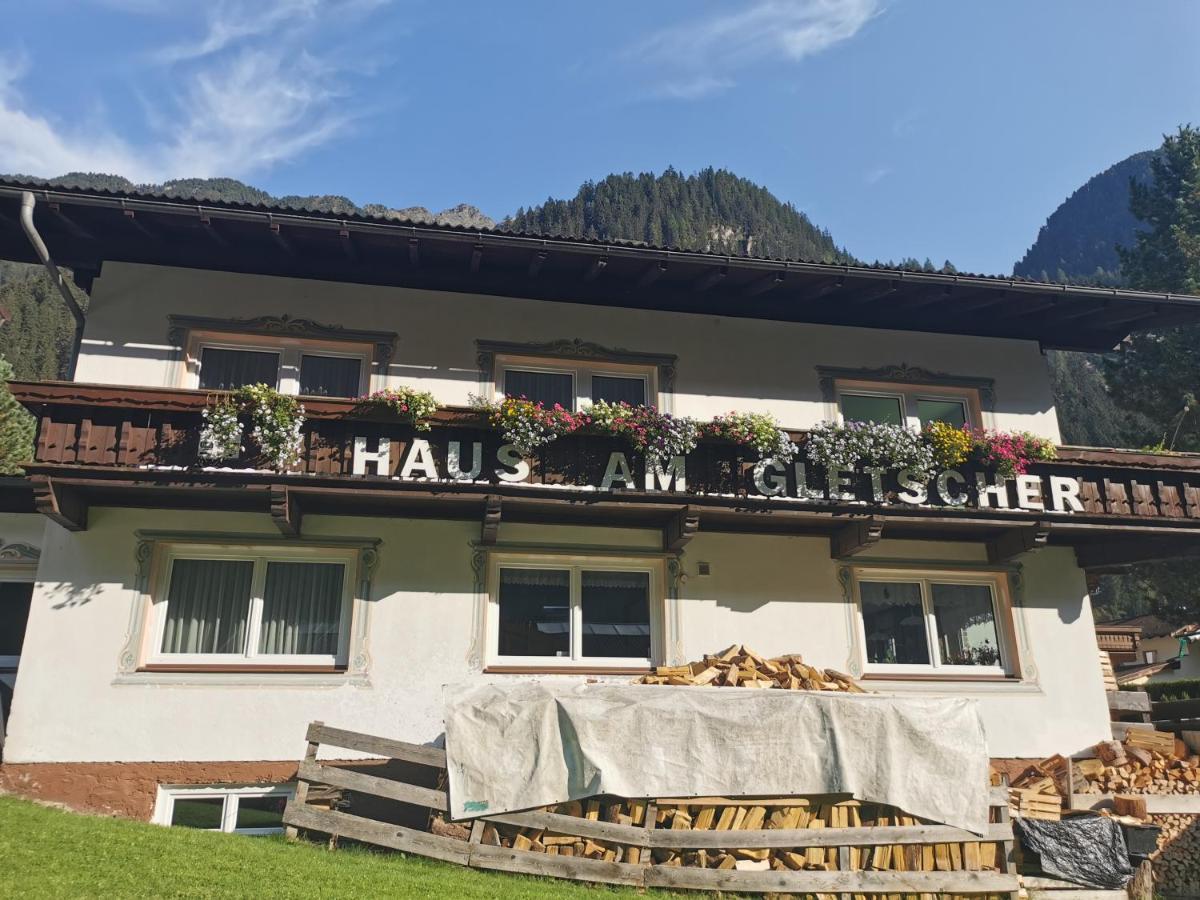 Haus Am Gletscher Neustift im Stubaital Luaran gambar